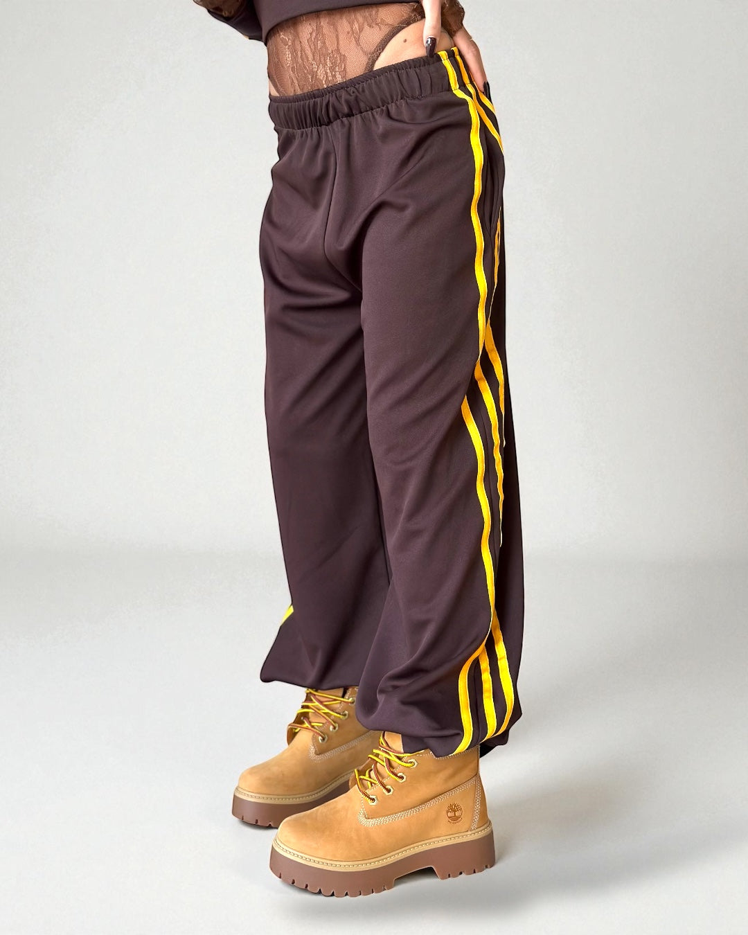 Coordinato Sporty Chic - Brown & Yellow Detail